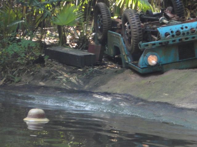 there are some things I know that most people don't know I know Disney's Jungle Cruise