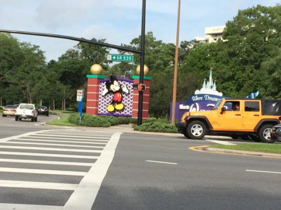 Lake Buena Vista, Florida and Walt Disney World entrance sign
