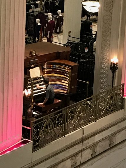 Philadelphia Macys Organ