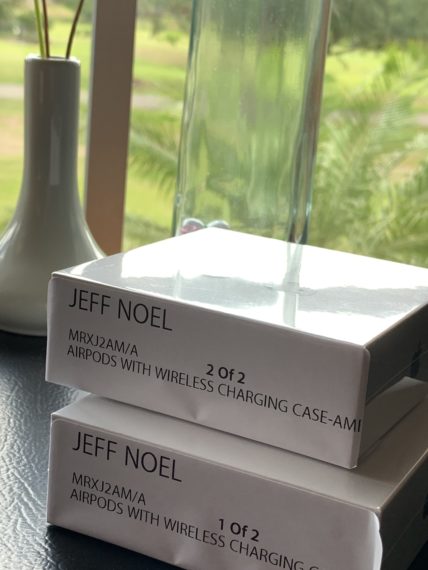 New Apple wireless charging airpods