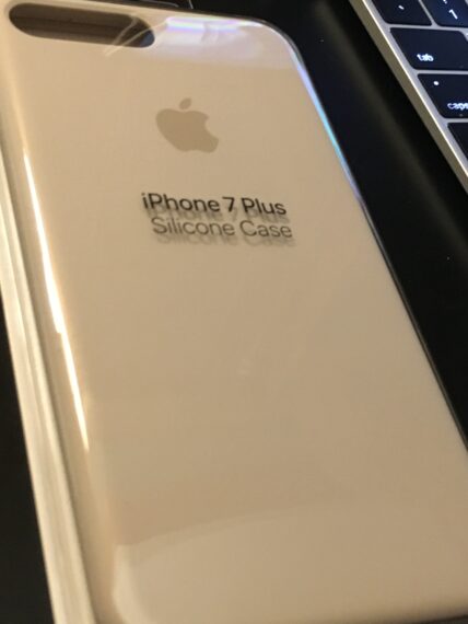 iPhone 7 case in package