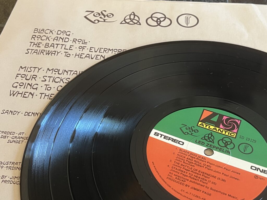 Led Zeppelin vinyl album and album sleeve