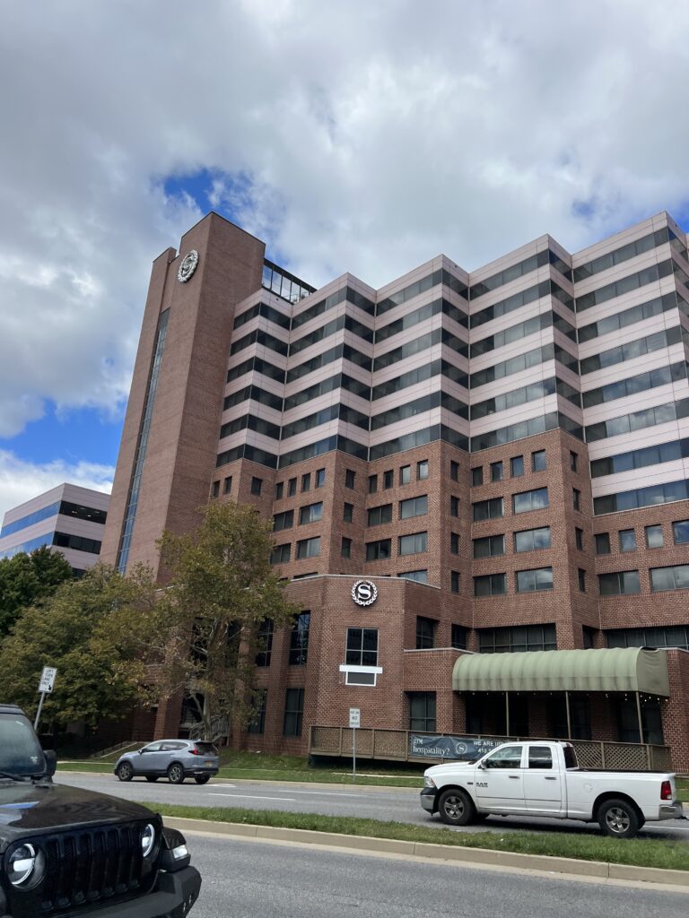 Hotel next to busy road